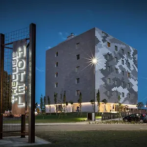 Hotel The Cube, Fidenza